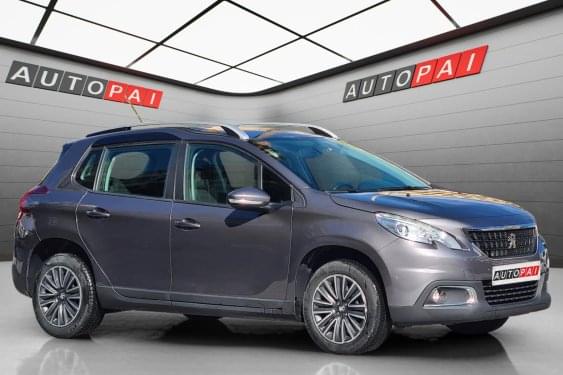 PEUGEOT 2008 1.2i 110cv. ACTIVE PACK NAVI 2016 de segunda mano