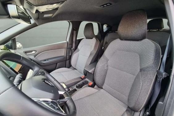 RENAULT CAPTUR CAPTUR Techno E-Tech 145cv. Full hybrid 2025 de segunda mano