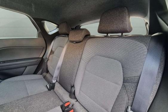 RENAULT CAPTUR CAPTUR Techno E-Tech 145cv. Full hybrid 2025 de segunda mano