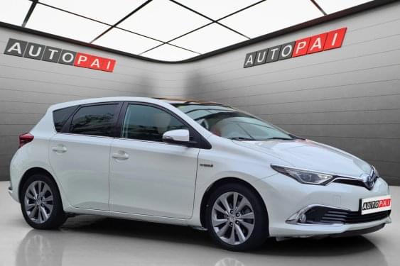 TOYOTA AURIS 1.8 VVTI HSD 16v CVT híbrido 2016 de segunda mano