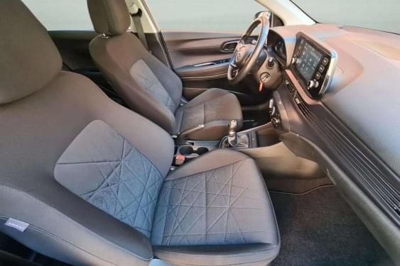 HYUNDAI BAYON 1.2mpi 85cv. MAXX 2022 de segunda mano