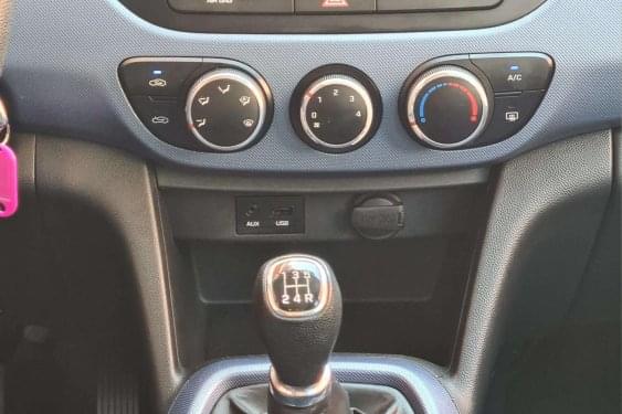 HYUNDAI I10 1.0i 65cv. KLASS 2016 de segunda mano