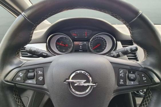OPEL ASTRA 1.5 D 122cv. ULTIMATE 5 puertas 2021 de segunda mano
