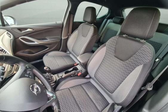 OPEL ASTRA 1.5 D 122cv. ULTIMATE 5 puertas 2021 de segunda mano