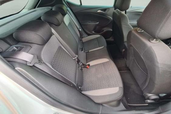 OPEL ASTRA 1.5 D 122cv. ULTIMATE 5 puertas 2021 de segunda mano