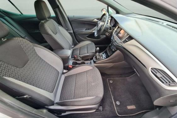 OPEL ASTRA 1.5 D 122cv. ULTIMATE 5 puertas 2021 de segunda mano