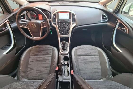 OPEL ASTRA 1.6CDTI 110cv. EXCELLENCE 2014 de segunda mano