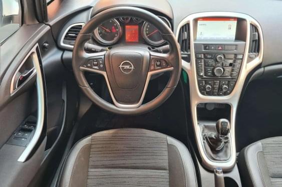 OPEL ASTRA 1.6CDTI 110cv. EXCELLENCE 2014 de segunda mano