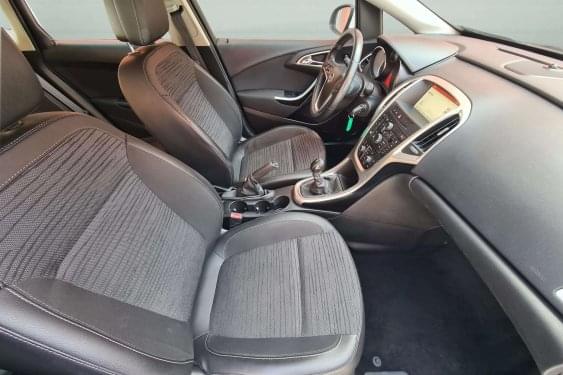 OPEL ASTRA 1.6CDTI 110cv. EXCELLENCE 2014 de segunda mano