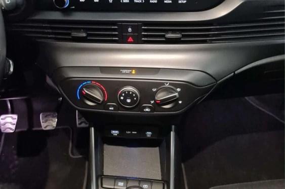 HYUNDAI BAYON 1.0 TCI / GDI 48V MHV TURBO 2024 de segunda mano