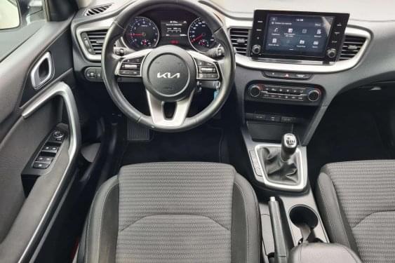 KIA XCEED 1.0 TGDI 120cv. DRIVE 2021 de segunda mano