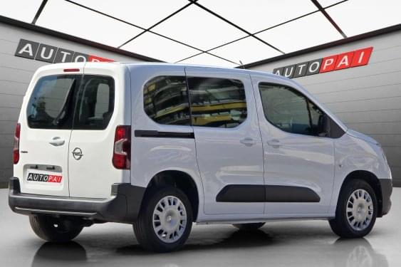 OPEL COMBO LIFE 1.5D 100cv. BUSINESS EDITION 2023 de segunda mano