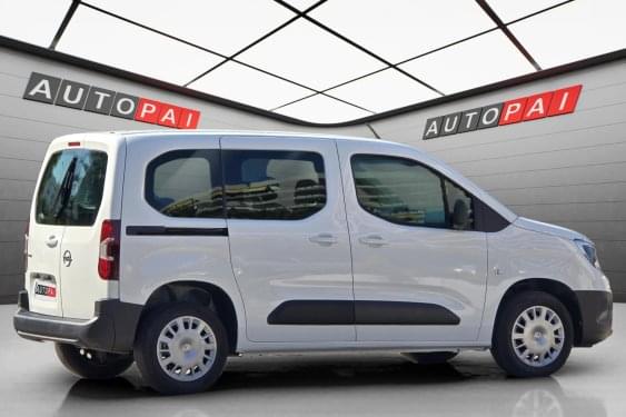 OPEL COMBO LIFE 1.5D 100cv. BUSINESS EDITION 2023 de segunda mano