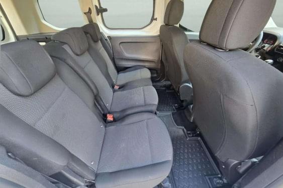 OPEL COMBO LIFE 1.5D 100cv. BUSINESS EDITION 2023 de segunda mano