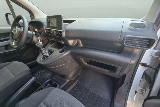 OPEL COMBO LIFE 1.5D 100cv. BUSINESS EDITION 2023 de segunda mano