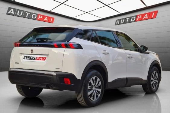PEUGEOT 2008 1.2i 100cv. ACTIVE PACK NAVI 2022 de segunda mano