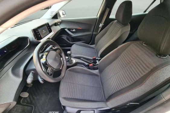 PEUGEOT 2008 1.2i 100cv. ACTIVE PACK NAVI 2022 de segunda mano