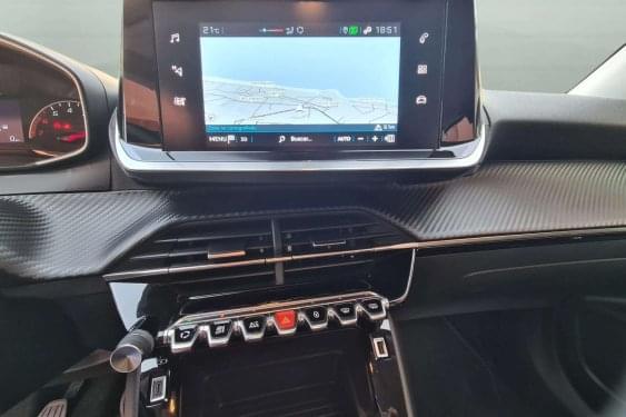 PEUGEOT 2008 1.2i 100cv. ACTIVE PACK NAVI 2022 de segunda mano