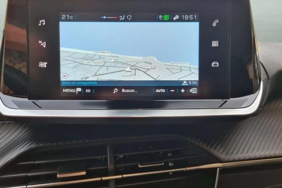 PEUGEOT 2008 1.2i 100cv. ACTIVE PACK NAVI 2022 de segunda mano
