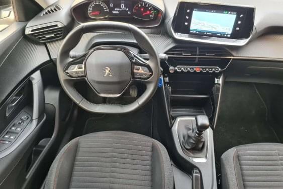 PEUGEOT 2008 1.2i 100cv. ACTIVE PACK NAVI 2022 de segunda mano