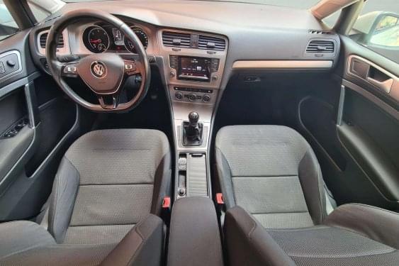 VOLKSWAGEN GOLF 1.6TDI 105CV 2014 de segunda mano