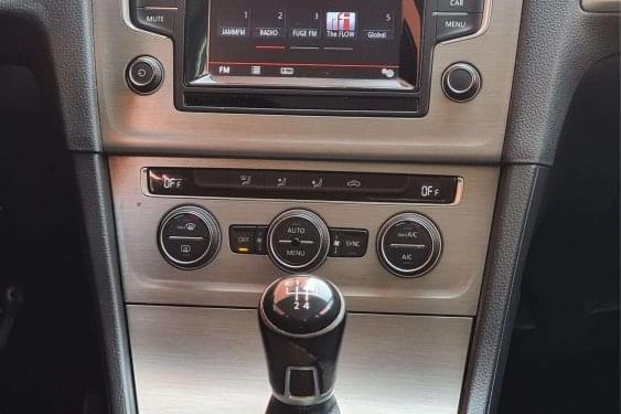 VOLKSWAGEN GOLF 1.6TDI 105CV 2014 de segunda mano