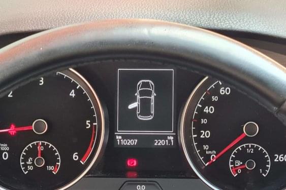 VOLKSWAGEN GOLF 1.6TDI 105CV 2014 de segunda mano