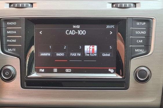 VOLKSWAGEN GOLF 1.6TDI 105CV 2014 de segunda mano