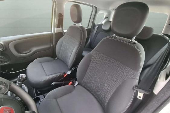 FIAT PANDA 1.0 GSE HYBRID PACK TECH 70cv. 2023 de segunda mano