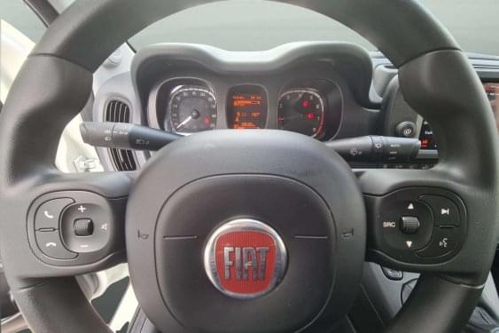FIAT PANDA 1.0 GSE HYBRID PACK TECH 70cv. 2023 de segunda mano