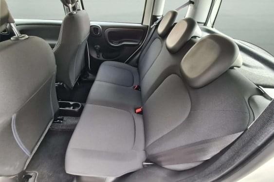 FIAT PANDA 1.0 GSE HYBRID PACK TECH 70cv. 2023 de segunda mano