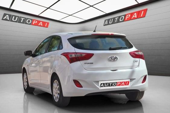 HYUNDAI I30 1.4i 100cv. ESSENCE 2015 de segunda mano