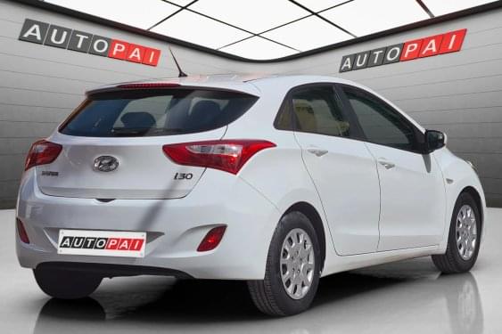 HYUNDAI I30 1.4i 100cv. ESSENCE 2015 de segunda mano