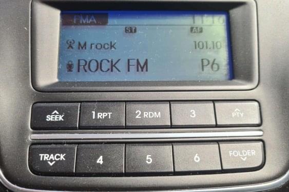 HYUNDAI I30 1.4i 100cv. ESSENCE 2015 de segunda mano