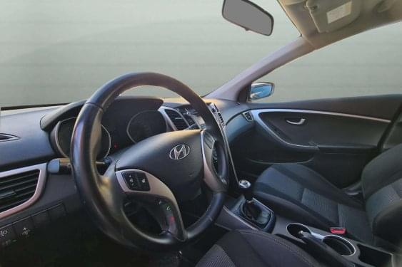 HYUNDAI I30 1.4i 100cv. ESSENCE 2015 de segunda mano