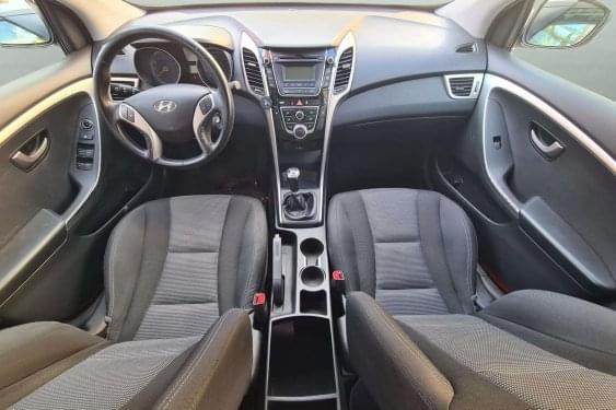 HYUNDAI I30 1.4i 100cv. ESSENCE 2015 de segunda mano
