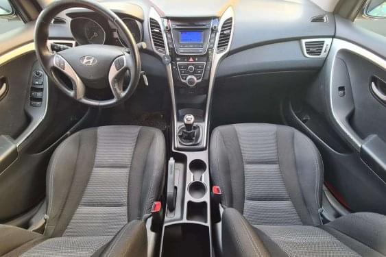 HYUNDAI I30 1.4i 100cv. ESSENCE 2015 de segunda mano
