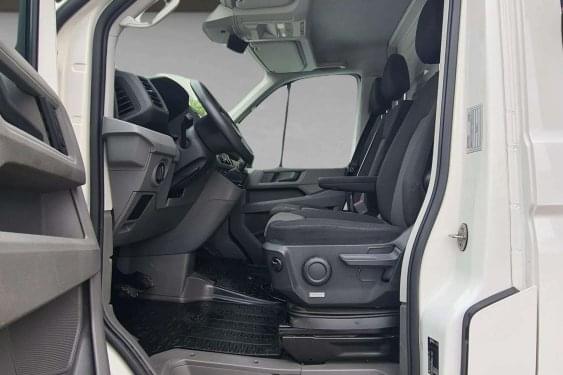 VOLKSWAGEN CRAFTER CHASIS 35 CABINA SIMPLE L4 BATALLA LARGA 2021 de segunda mano