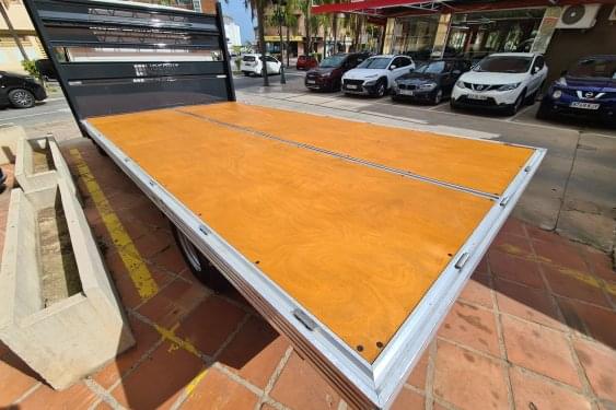 VOLKSWAGEN CRAFTER CHASIS 35 CABINA SIMPLE L4 BATALLA LARGA 2021 de segunda mano