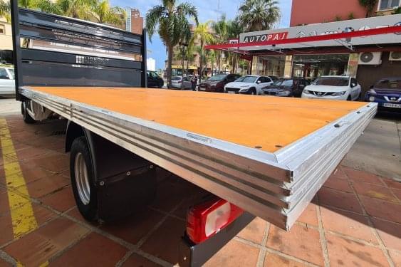 VOLKSWAGEN CRAFTER CHASIS 35 CABINA SIMPLE L4 BATALLA LARGA 2021 de segunda mano