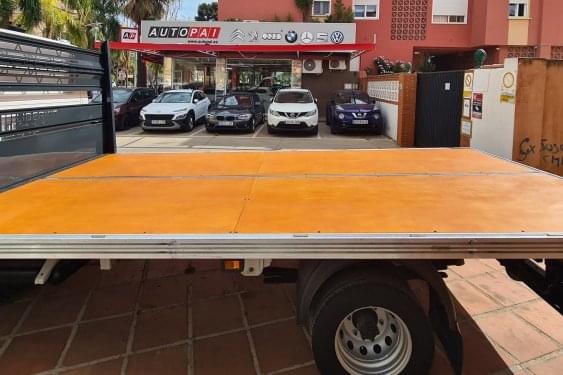 VOLKSWAGEN CRAFTER CHASIS 35 CABINA SIMPLE L4 BATALLA LARGA 2021 de segunda mano