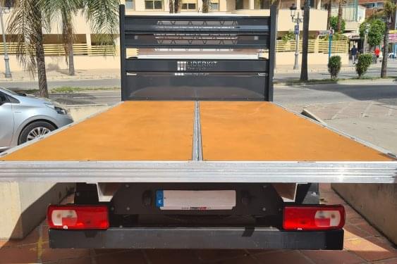 VOLKSWAGEN CRAFTER CHASIS 35 CABINA SIMPLE L4 BATALLA LARGA 2021 de segunda mano