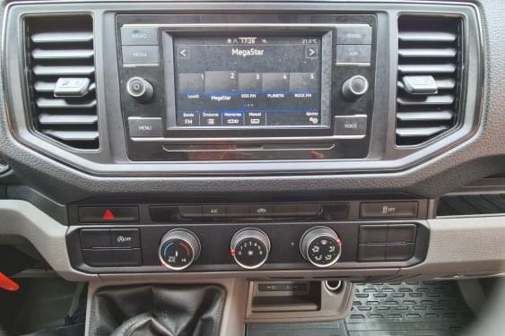 VOLKSWAGEN CRAFTER CHASIS 35 CABINA SIMPLE L4 BATALLA LARGA 2021 de segunda mano