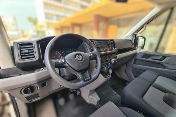 VOLKSWAGEN CRAFTER CHASIS 35 CABINA SIMPLE L4 BATALLA LARGA 2021 de segunda mano