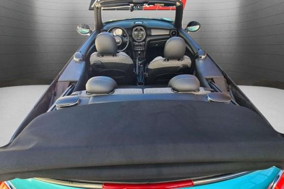 MINI MINI ONE CABRIO 1.2i 102cv. 2016 de segunda mano