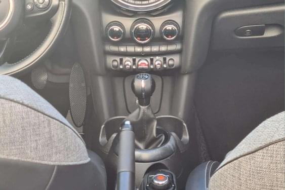 MINI MINI ONE CABRIO 1.2i 102cv. 2016 de segunda mano