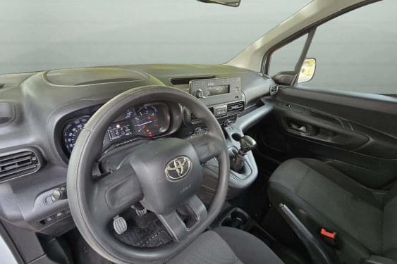 TOYOTA PROACE CITY COMBI 1.5d 100cv. 2021 de segunda mano