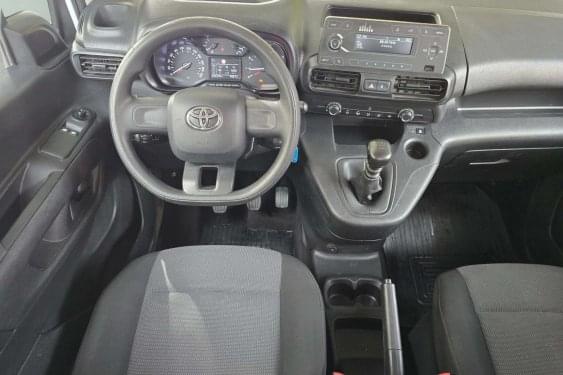 TOYOTA PROACE CITY COMBI 1.5d 100cv. 2021 de segunda mano