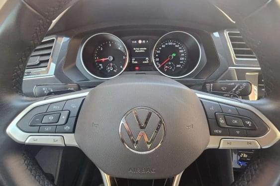 VOLKSWAGEN TIGUAN 2.0 TDI 150cv. DSG automático 2022 de segunda mano