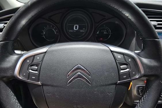 CITROEN C4 1.6 BlueHDI 100cv. LIVE EDITION 2017 de segunda mano
